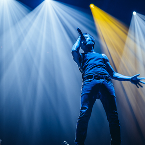 岳洗澡让我进去摸她乳的剧情介绍
